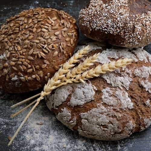 picture of bread and wheat